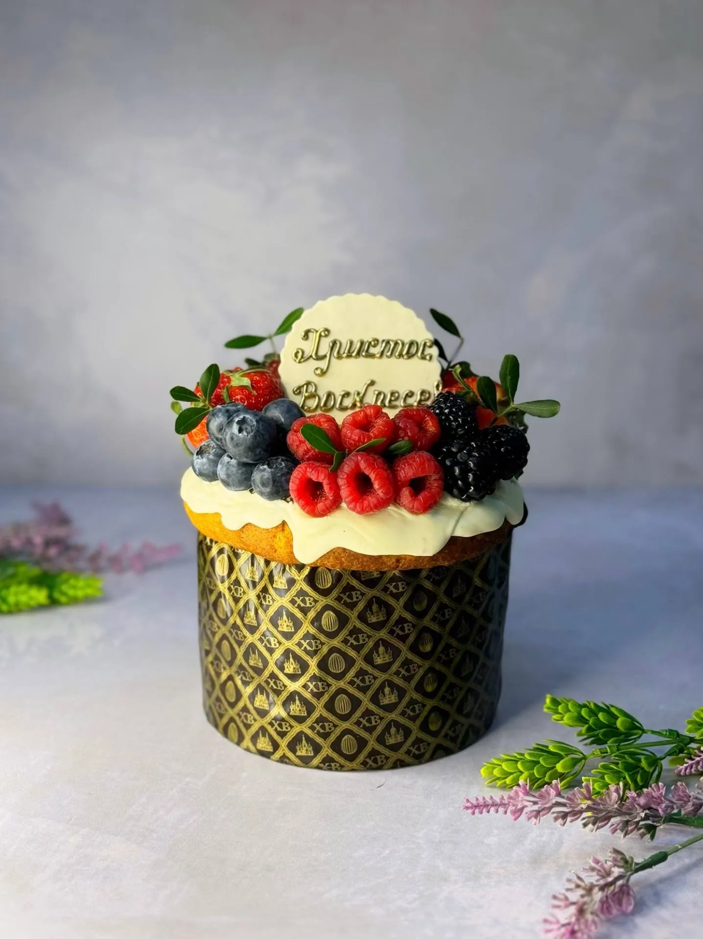 Кулич "Панеттоне" с ягодами