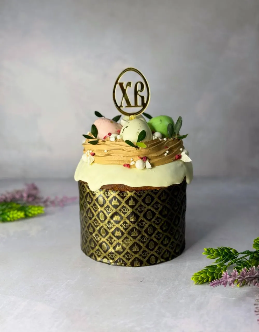 Кулич "Панеттоне" с гнездышком яиц